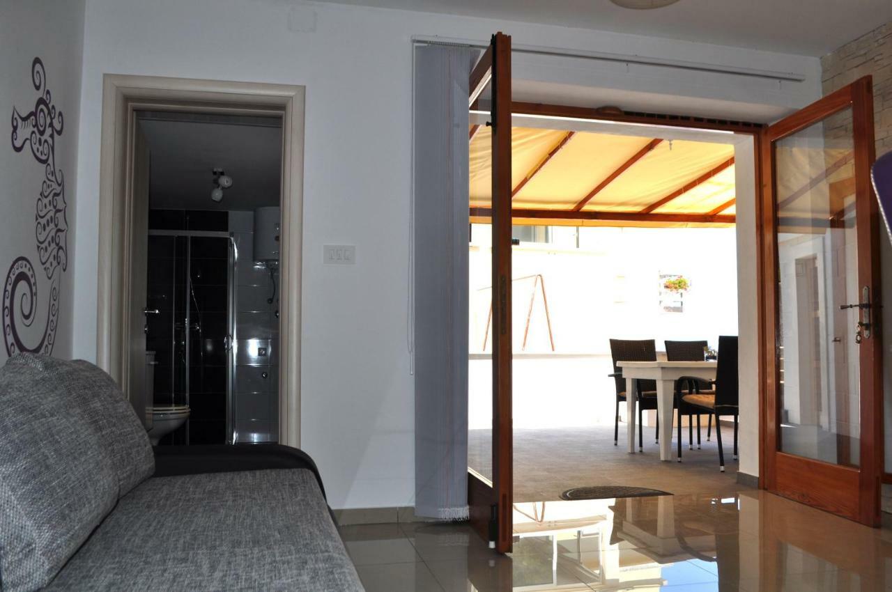 Bay Sascica Apartment Sali Exterior photo