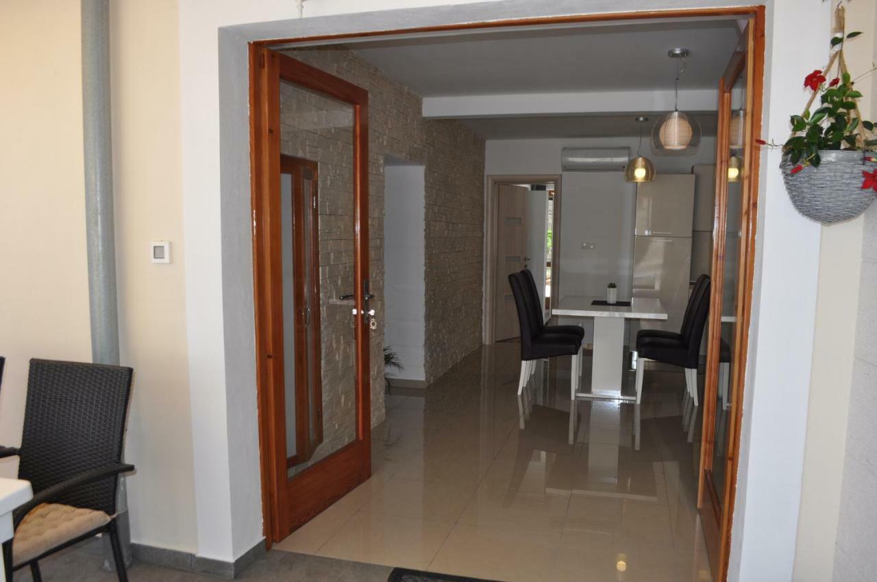 Bay Sascica Apartment Sali Exterior photo